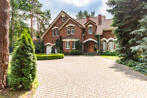 Best Commercial Driveway Pavers  in Okawvle, IL